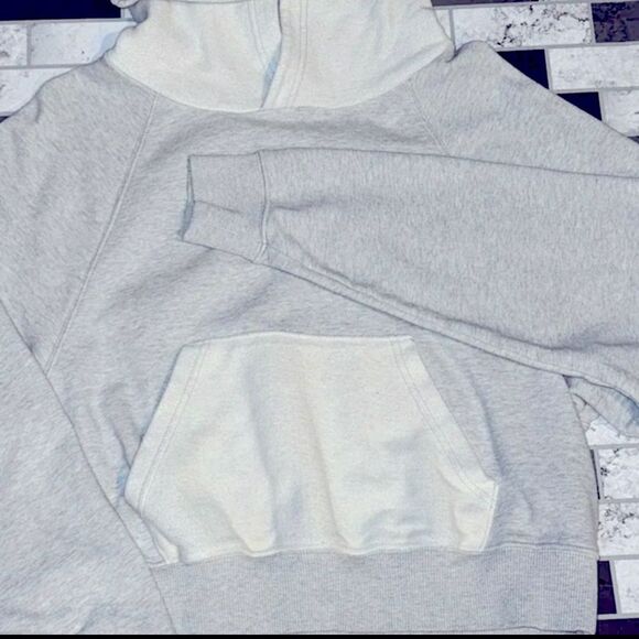 NWOT Aerie Luxe Inside Out Cropped Hoodie in Combo Grey Size S - Picture 5 of 6